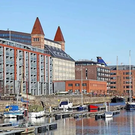 Artist's Penthouse By The Water's Edge Appartement *