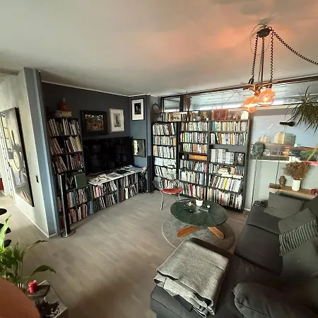 Artist's Penthouse By The Water's Edge *