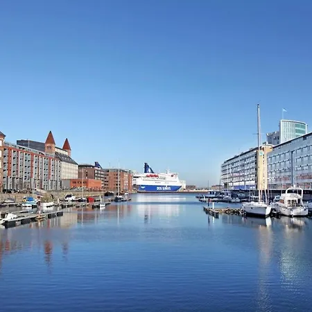 Appartement Artist's Penthouse By The Water's Edge *