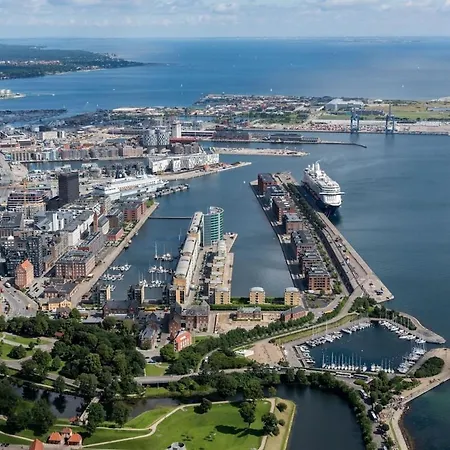 Artist's Penthouse By The Water's Edge Kopenhagen